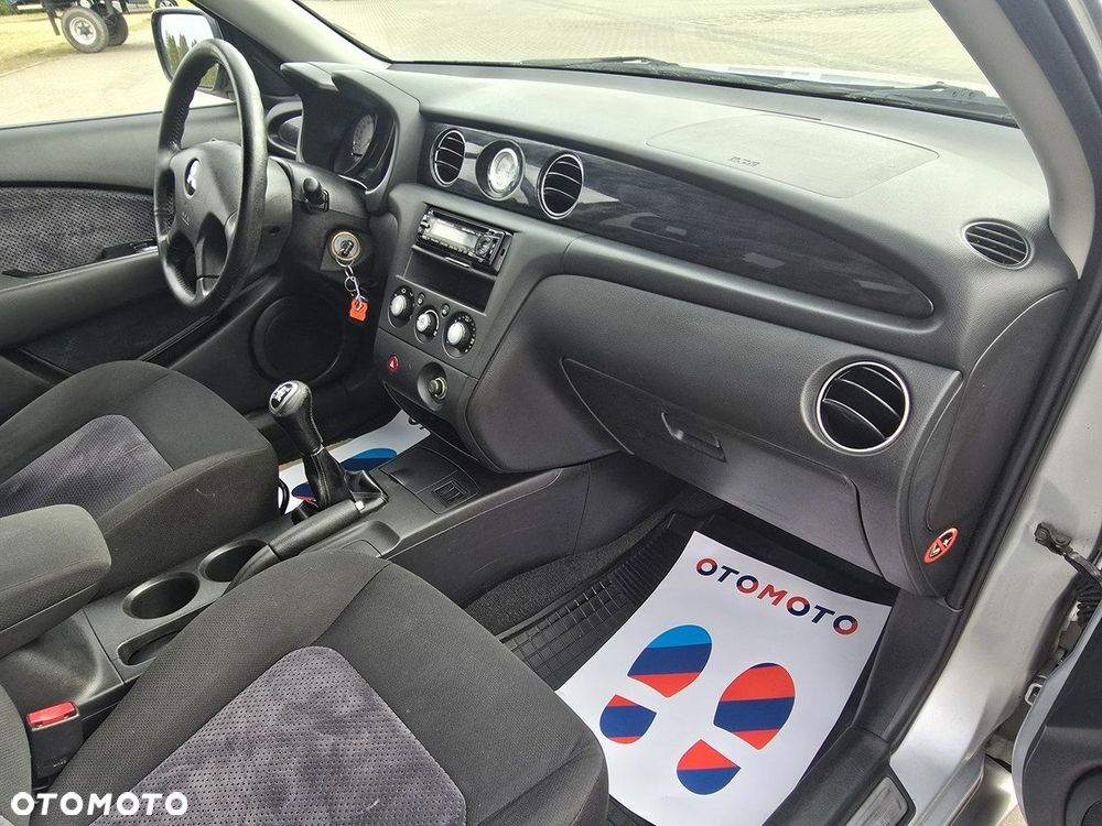 Mitsubishi Outlander - 24