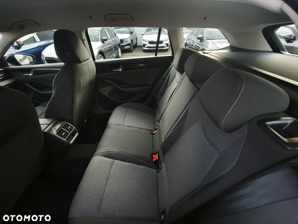 Volkswagen Passat Variant 1.5 TSI EVO Business DSG - 8