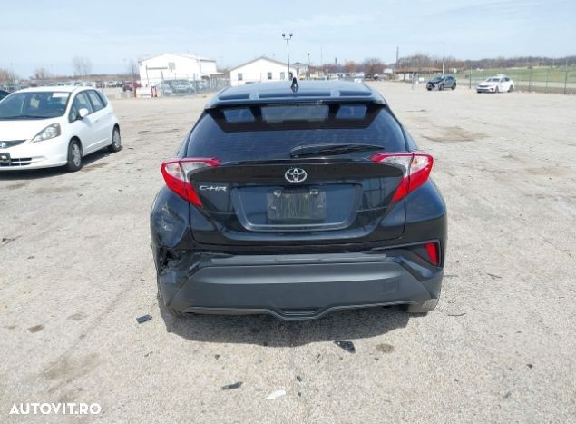 Toyota C-HR - 7