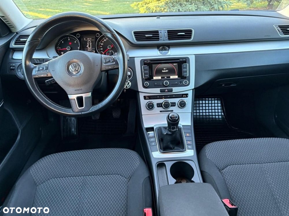 Volkswagen Passat - 27
