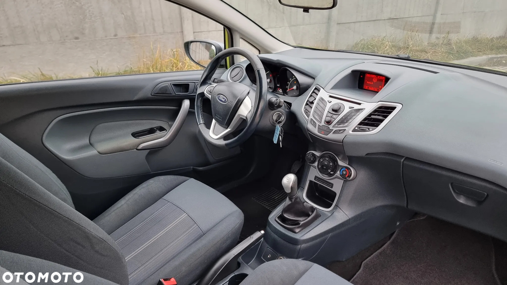 Ford Fiesta 1.25 Titanium - 24