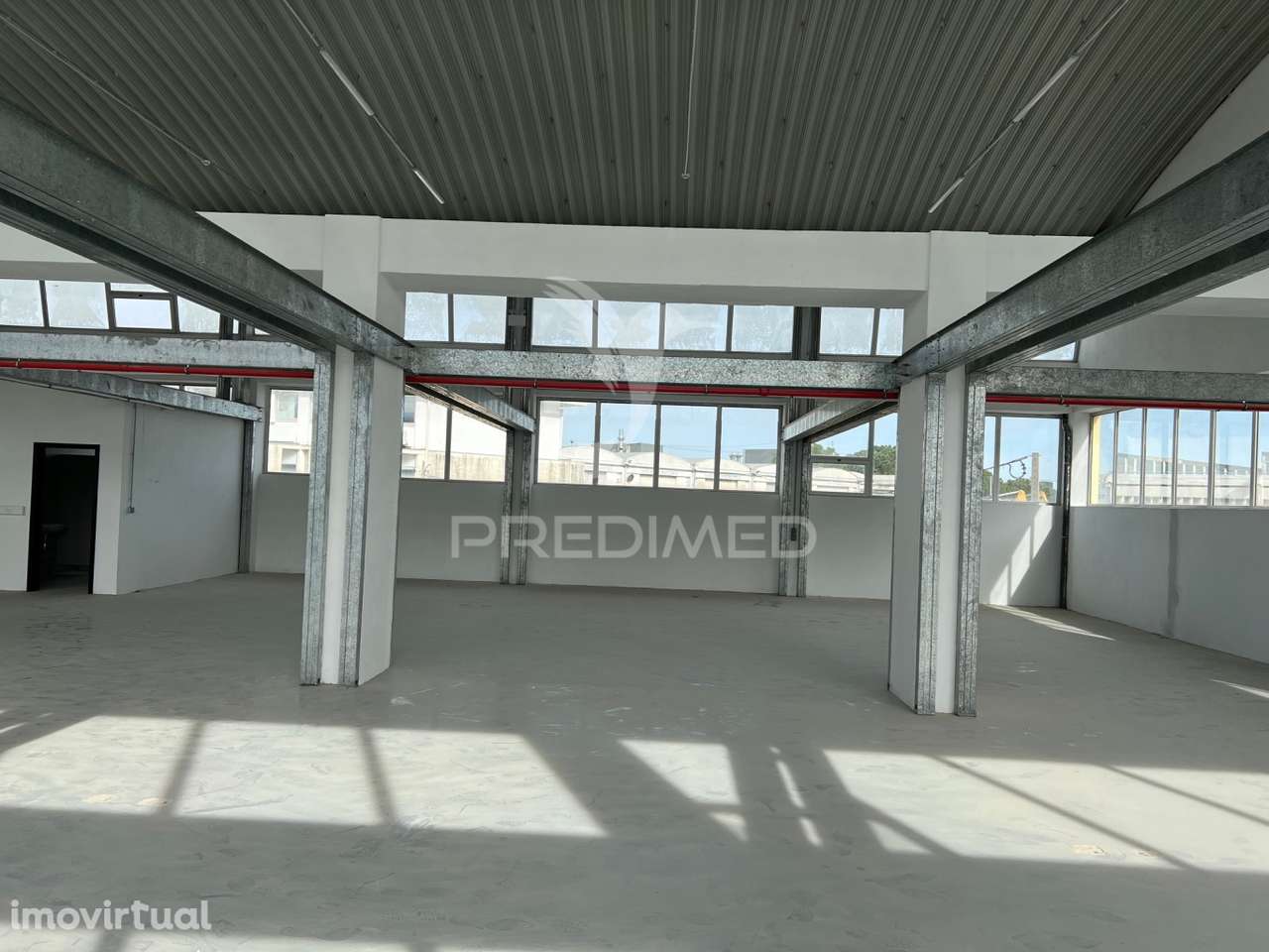 ARMAZÉNS PARA VENDA OU ARRENDAMENTO EM PRIOR VELHO - Grande imagem: 5/13