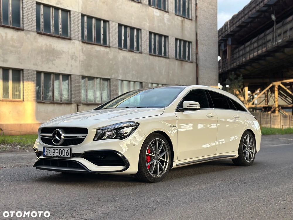 Mercedes-Benz CLA - 12
