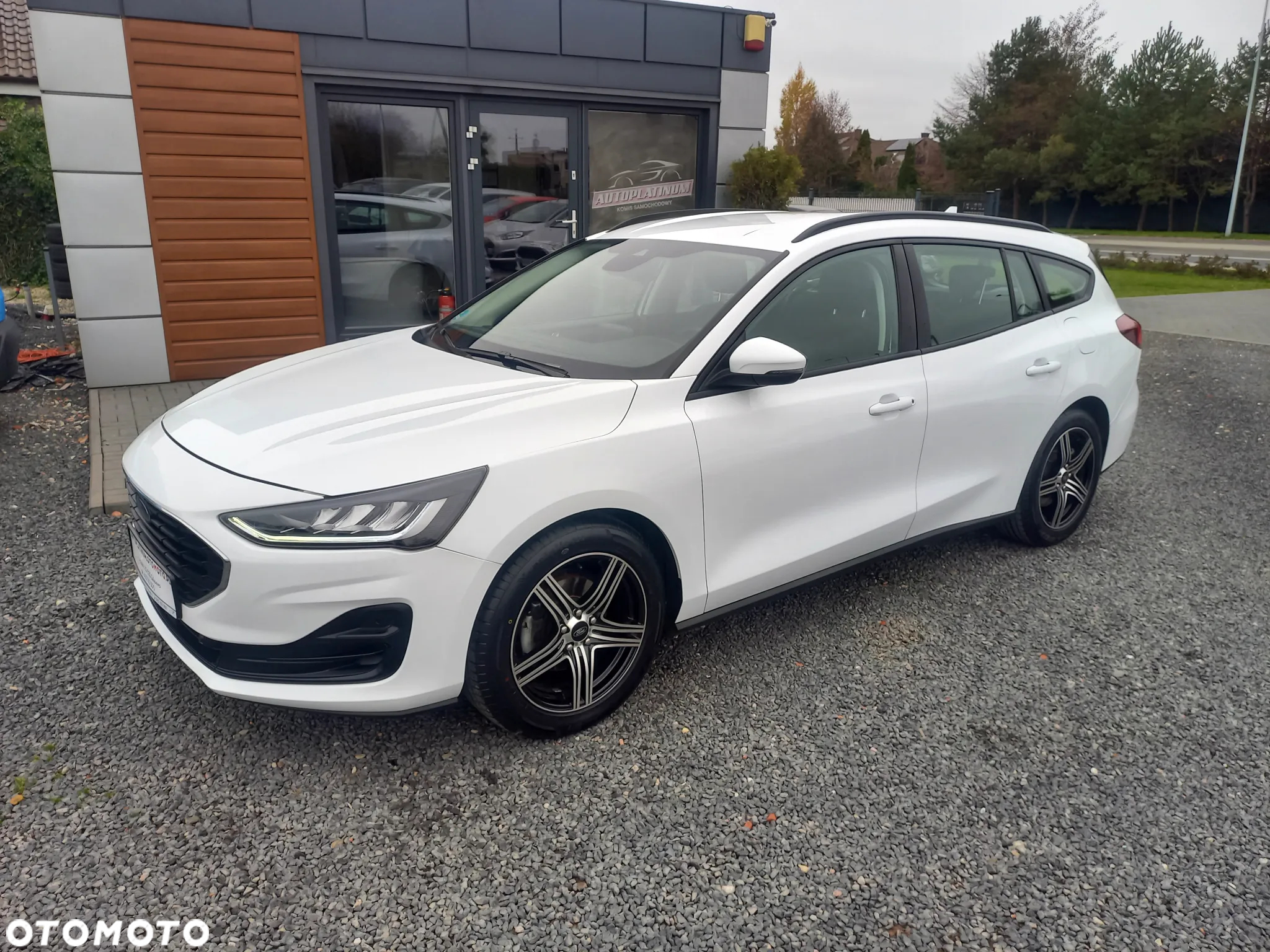Ford Focus 1.5 EcoBlue Start-Stopp-System COOL&CONNECT DESIGN - 2