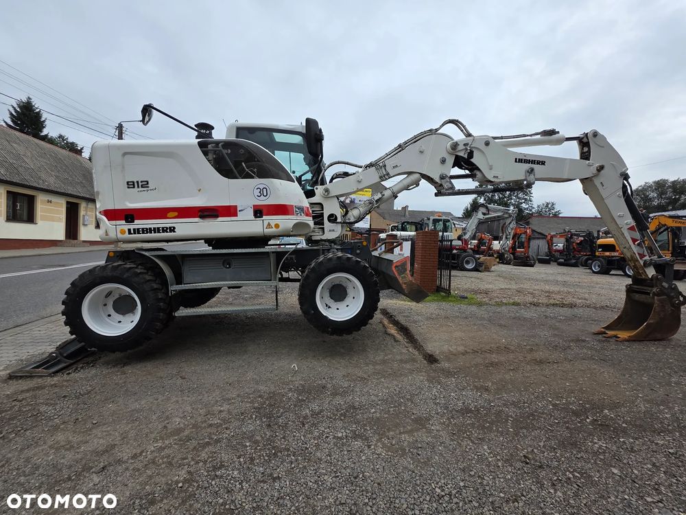 Liebherr 912 Compact - 18