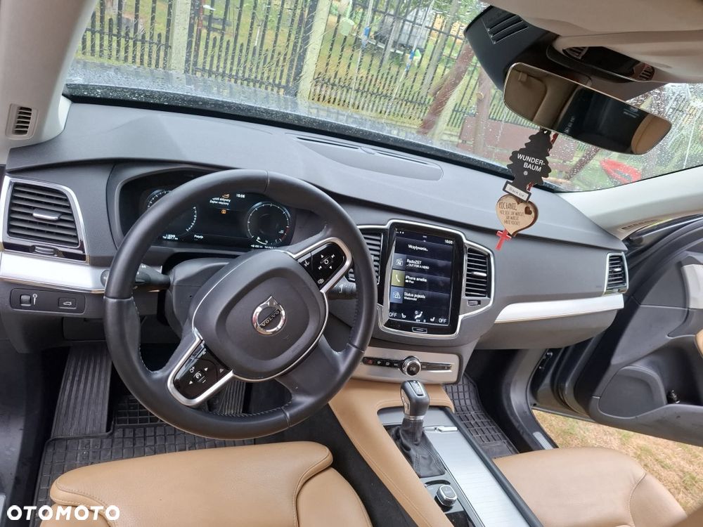 Volvo XC 90 - 5