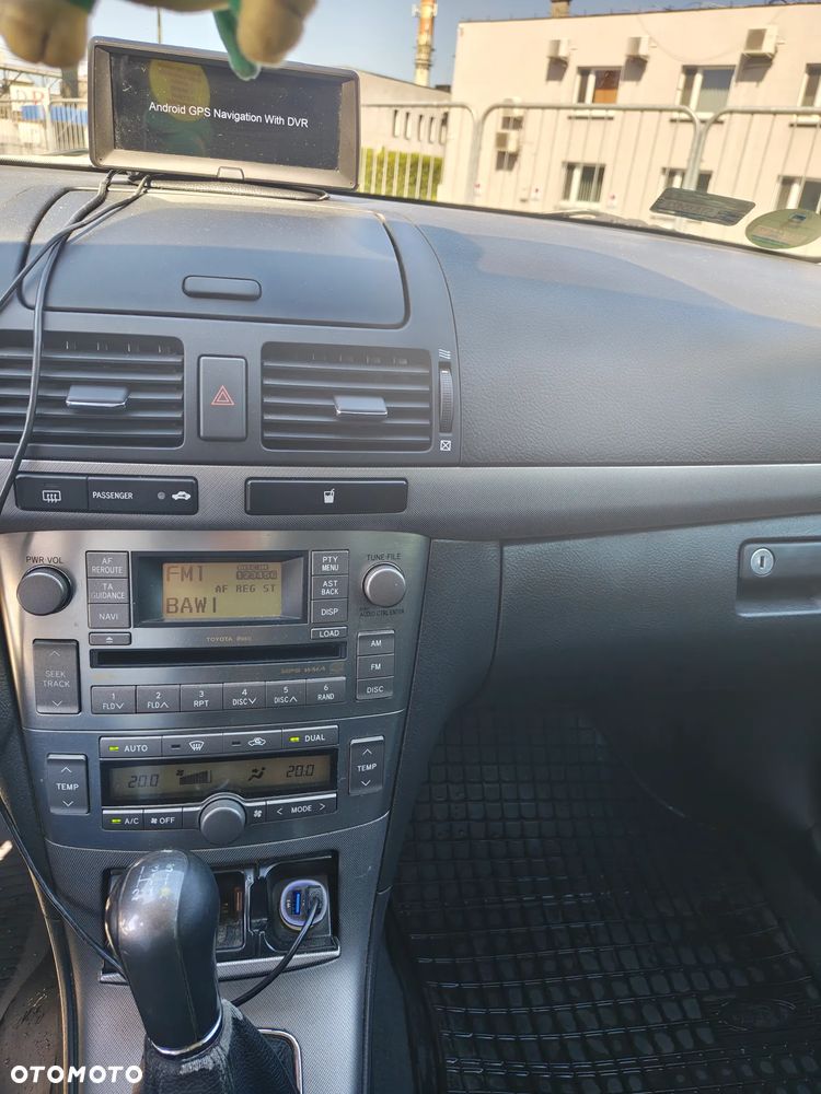 Toyota Avensis 1.8 VVT-i Sol - 10