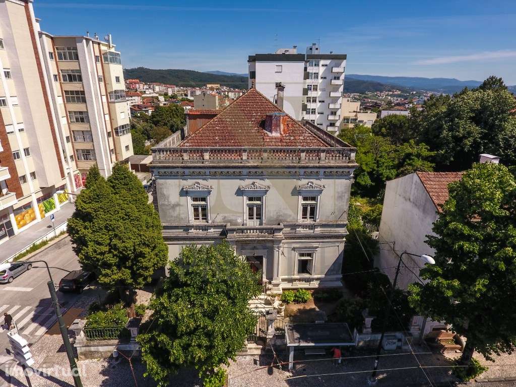 Moradia exclusiva em zona nobre de Coimbra - Grande imagem: 3/60