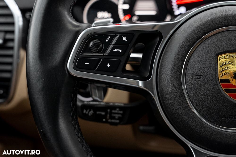 Porsche Cayenne Coupe Standard - 33