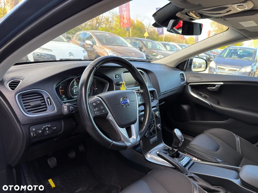 Volvo V40 D2 R-Design Momentum - 7