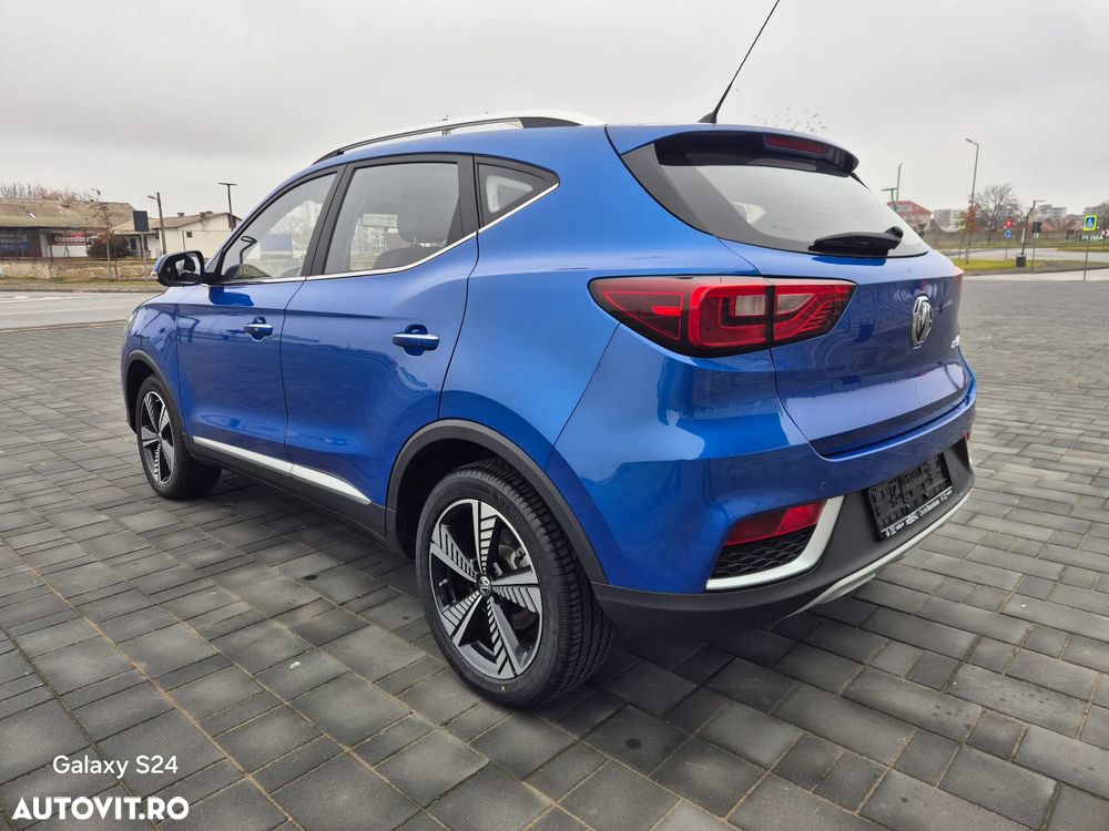 MG ZS EV Luxury - 5