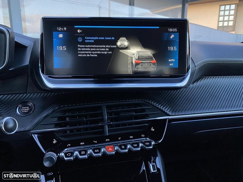 Peugeot 2008 1.2 PureTech GT EAT8 - 21