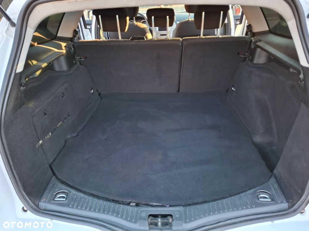 Ford Mondeo 2.0 TDCi Ghia - 14