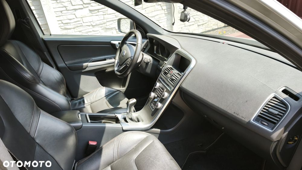 Volvo XC 60 D3 Summum - 11