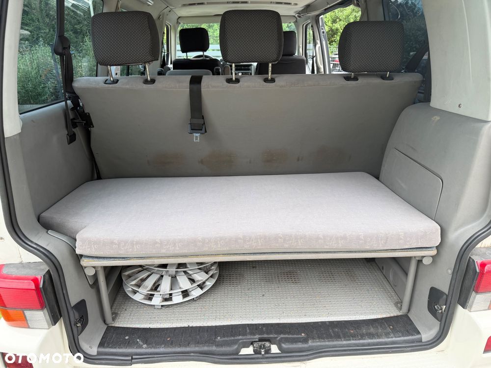 Volkswagen Multivan Standard - 12