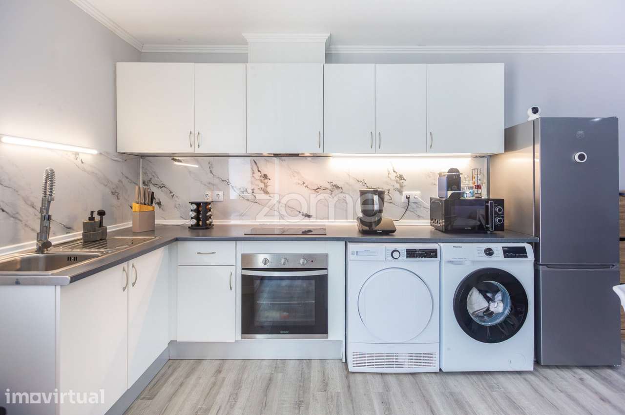 Apartamento T2 semi-novo em Rabo de Peixe - Grande imagem: 3/28