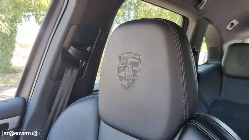 Porsche Cayenne Platinum Edition - 22