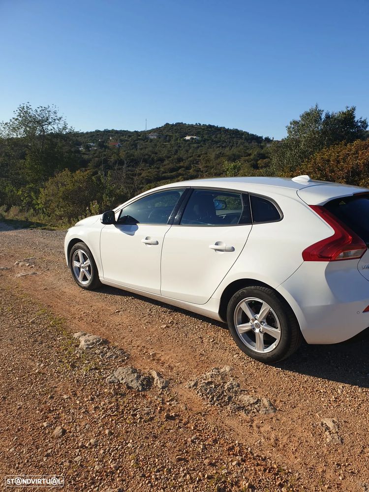 Volvo V40 2.0 D2 Kinetic - 19