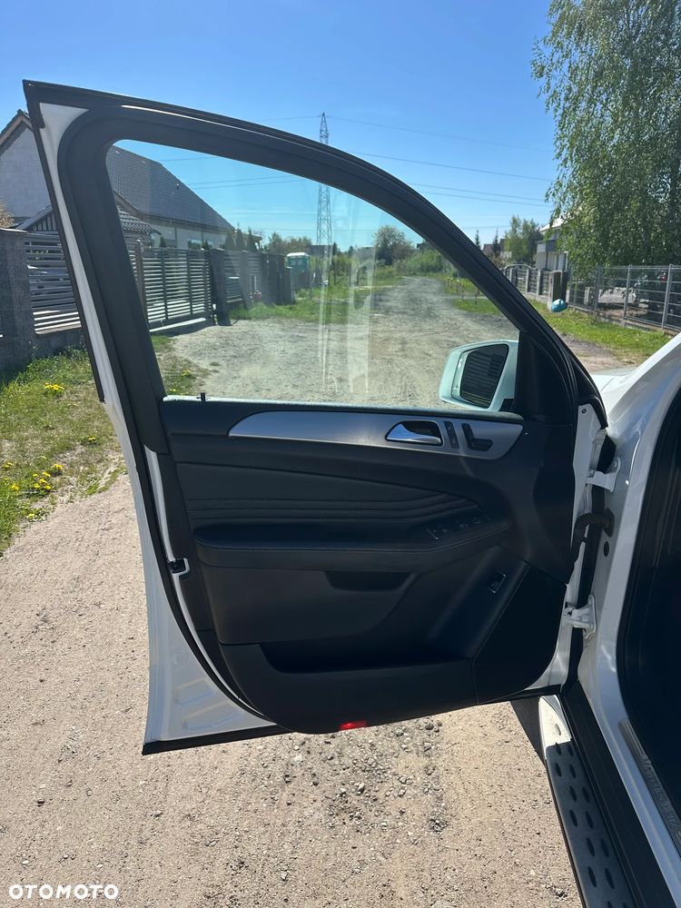 Mercedes-Benz ML 350 BlueTEC 4-Matic - 10