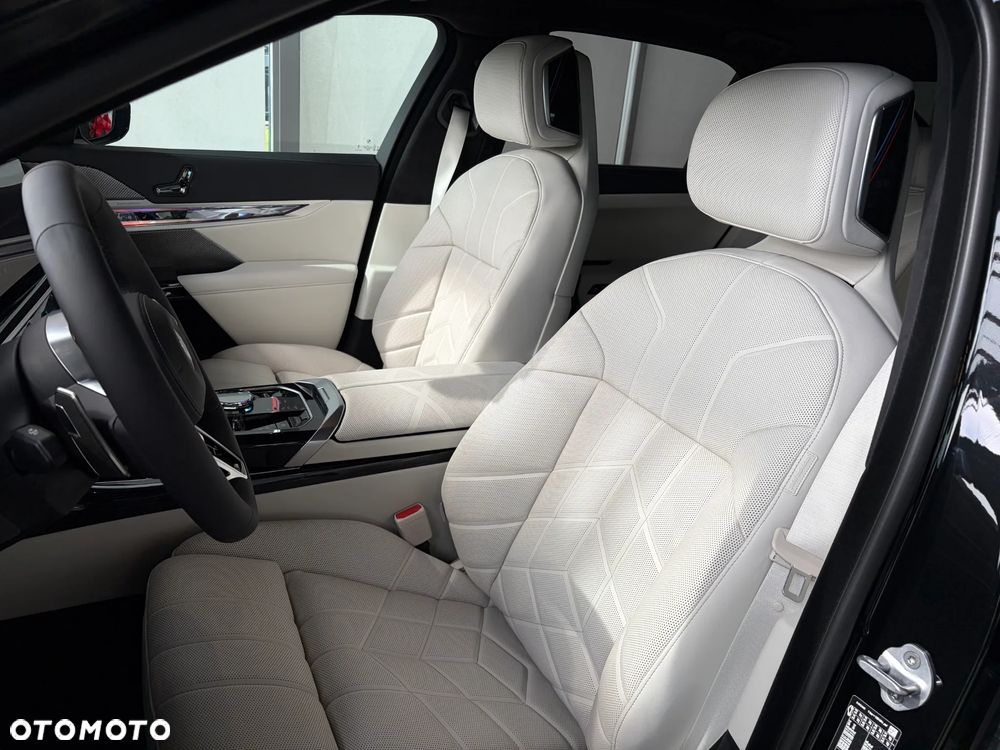 BMW Seria 7 740d xDrive mHEV sport - 16