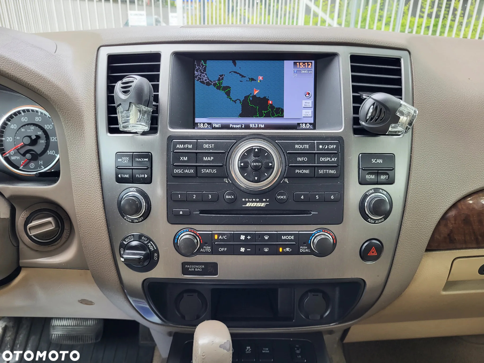 Nissan Armada - 12