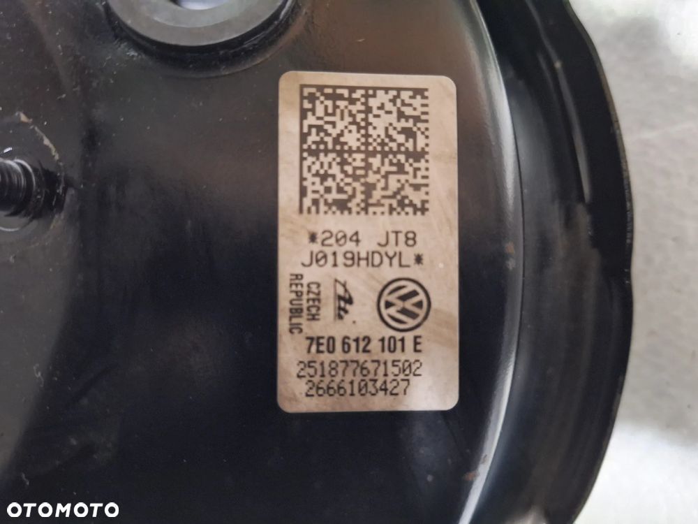 SERWO HAMULCOWE ZBIORNIK VW T6 7E0612101 7E0611303D - 2