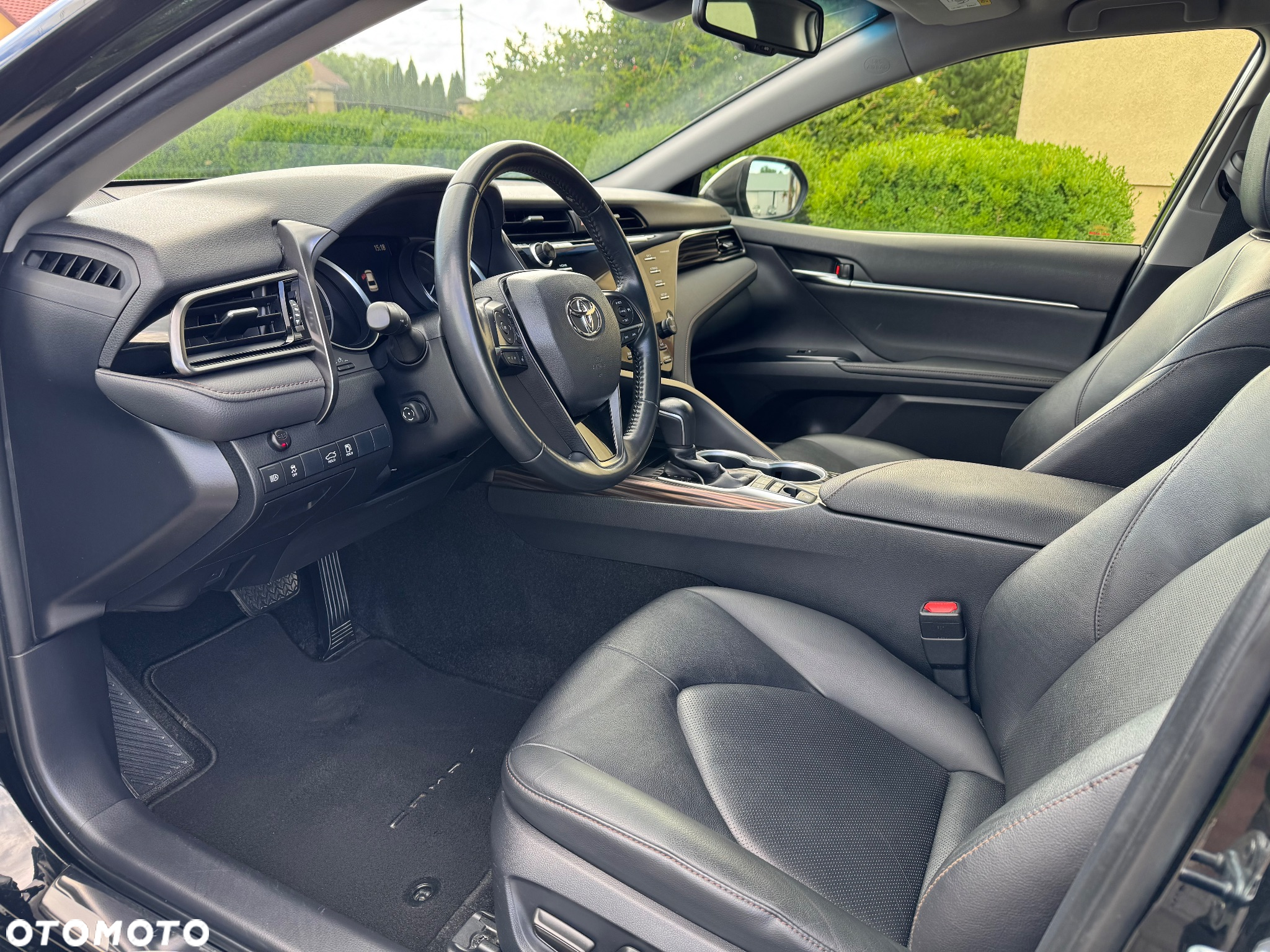 Toyota Camry 2.5 Hybrid Executive CVT - 13