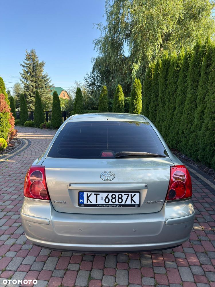 Toyota Avensis 1.8 VVT-i Sol - 9