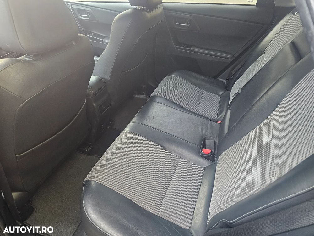Toyota Auris 1.8 VVT-i Automatik Executive - 7