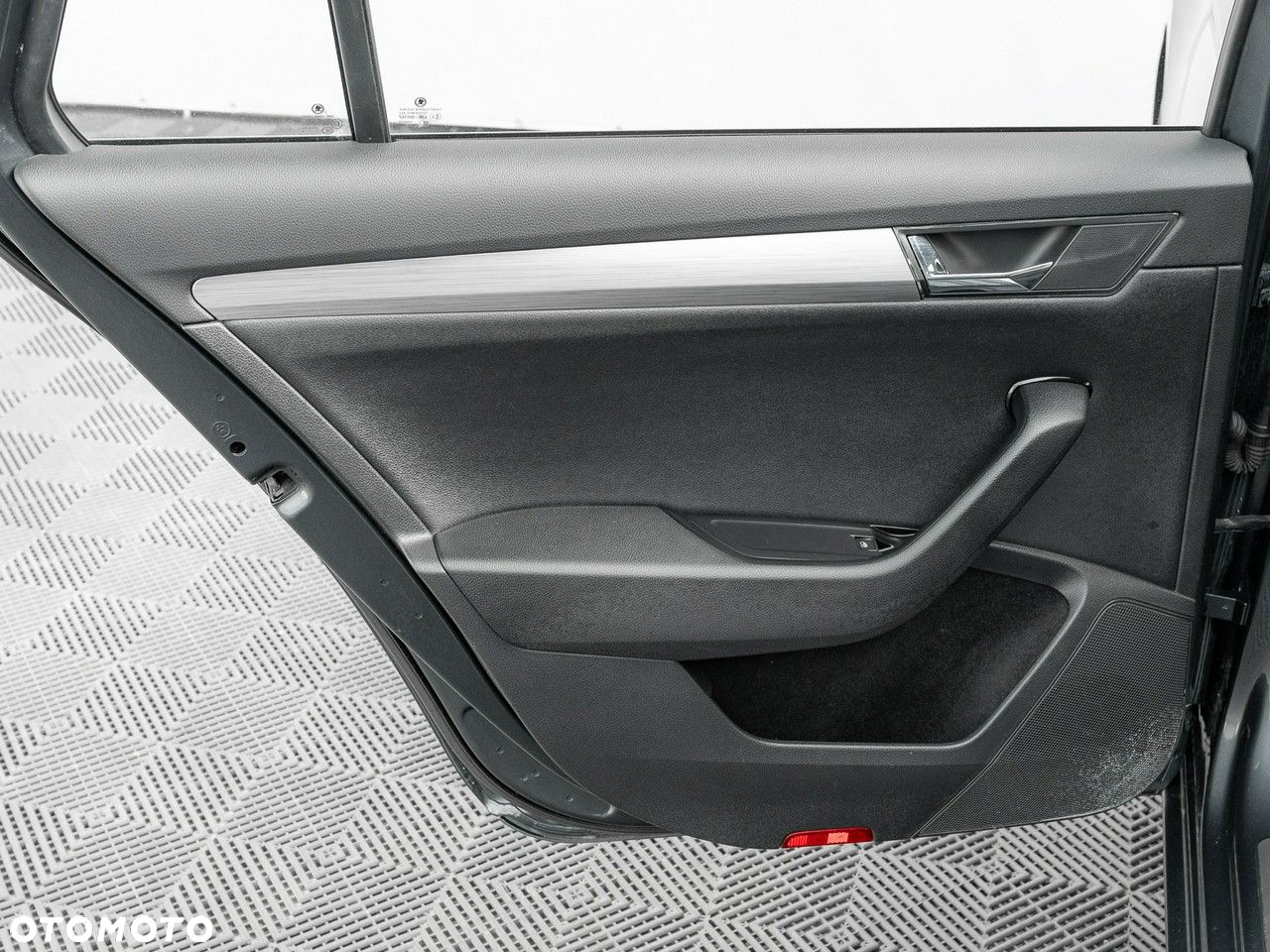 Skoda Superb 2.0 TDI Ambition DSG - 23