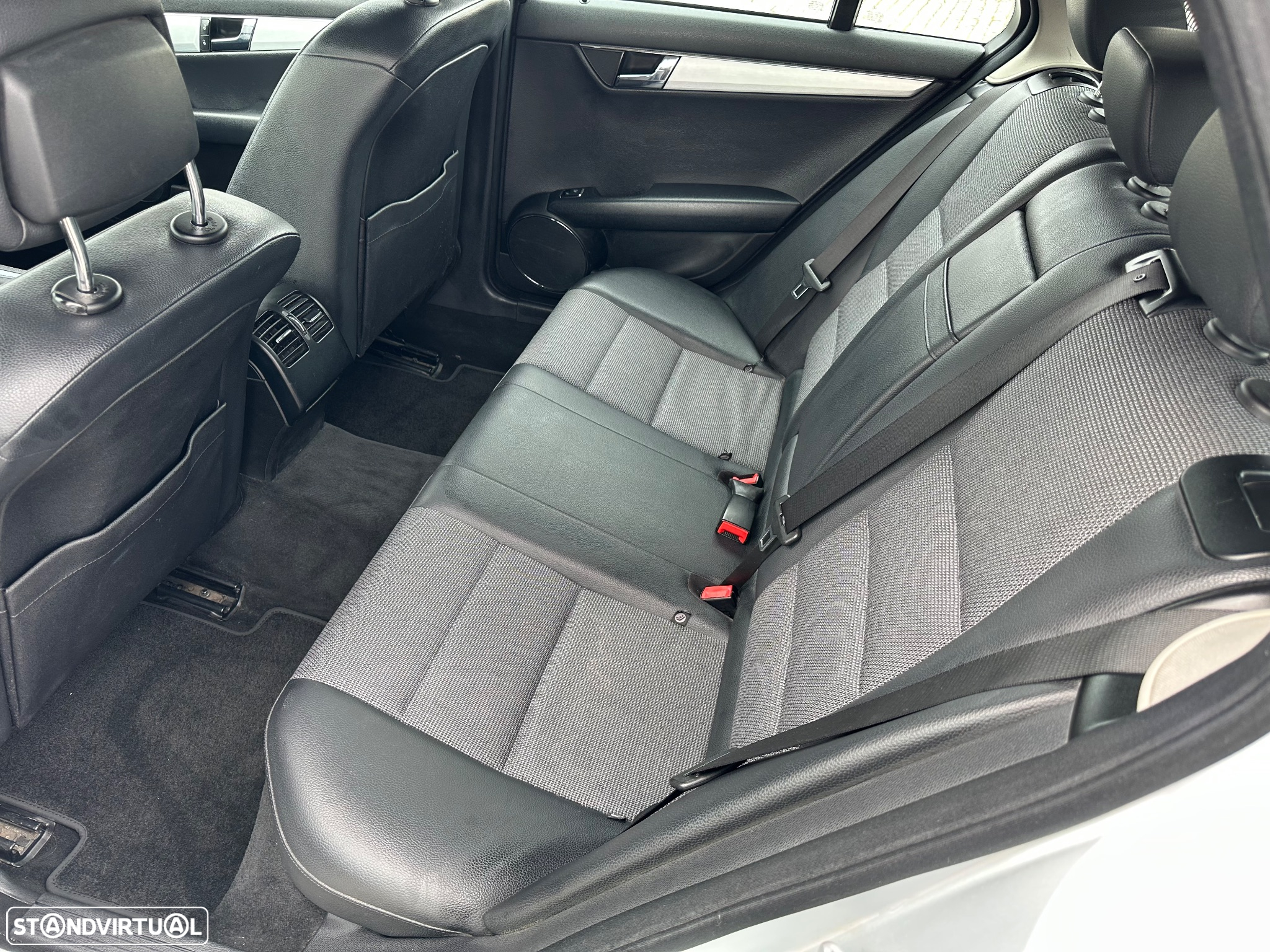 Mercedes-Benz C 220 CDi Avantgarde BlueEfficiency - 14