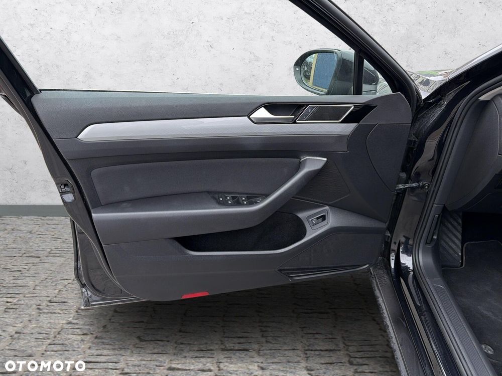 Volkswagen Passat 1.5 TSI EVO Business DSG - 11