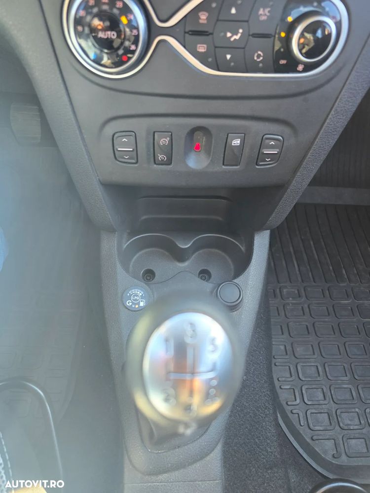 Dacia Logan Stepway 0.9 TCe - 4