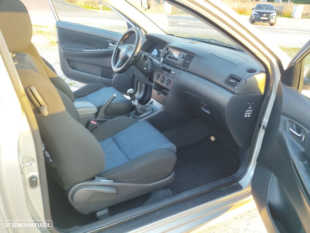 Toyota Corolla 1.4 D-4D - 10