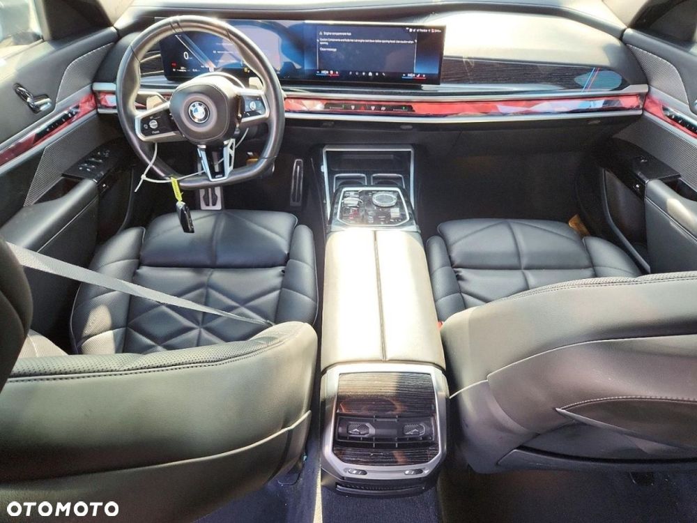 BMW Seria 7 - 8