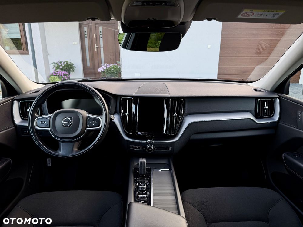 Volvo XC 60 B4 D AWD Momentum Pro - 5