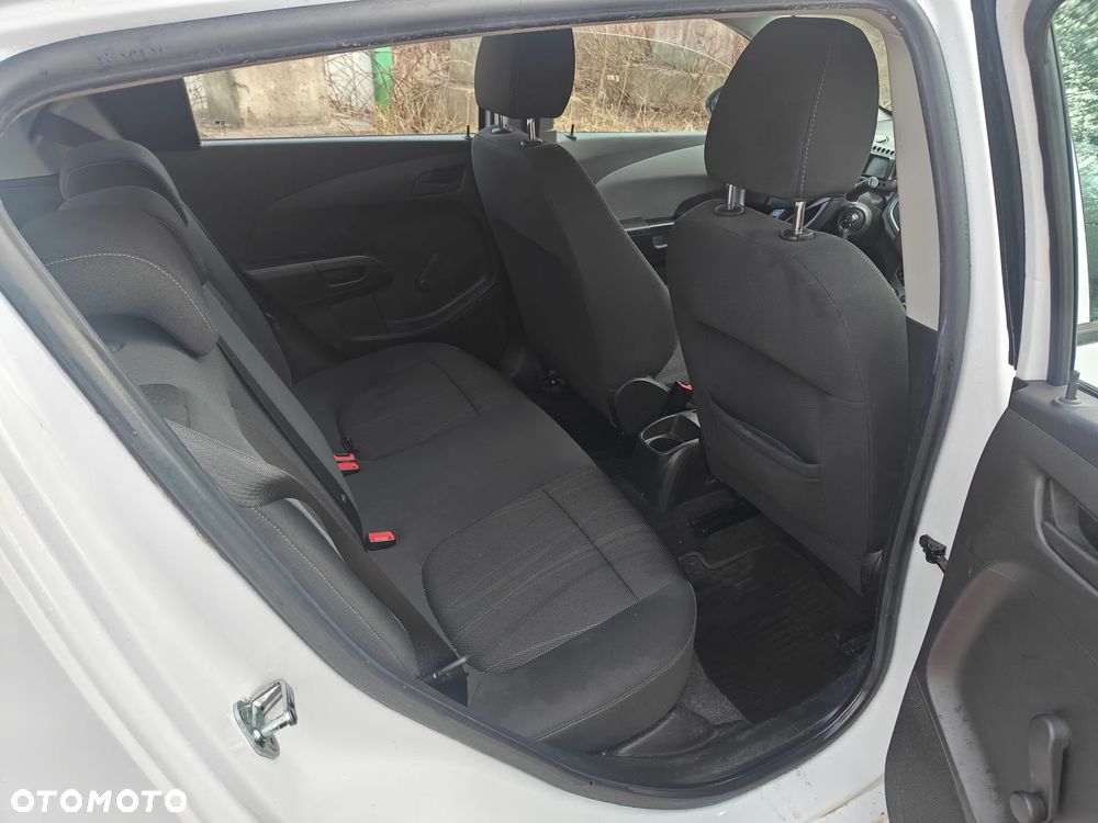 Chevrolet Aveo 1.2 LT - 19