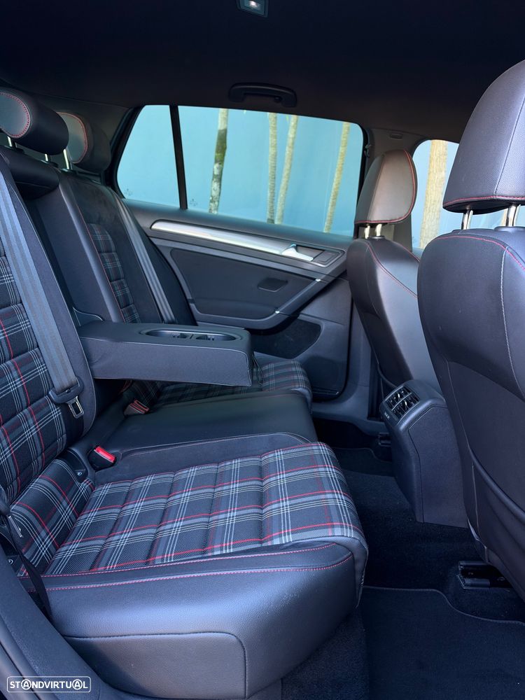 VW Golf GTI 2.0 TSI OPF DSG Performance - 15