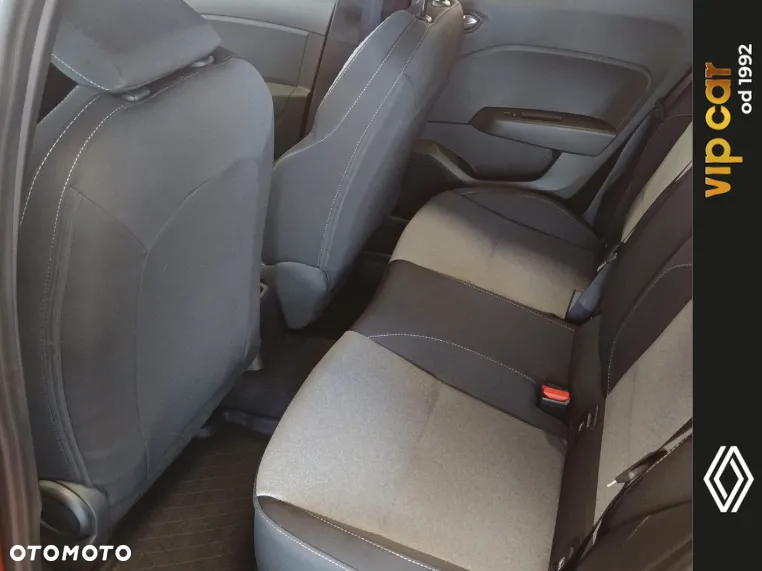 Renault Clio - 8