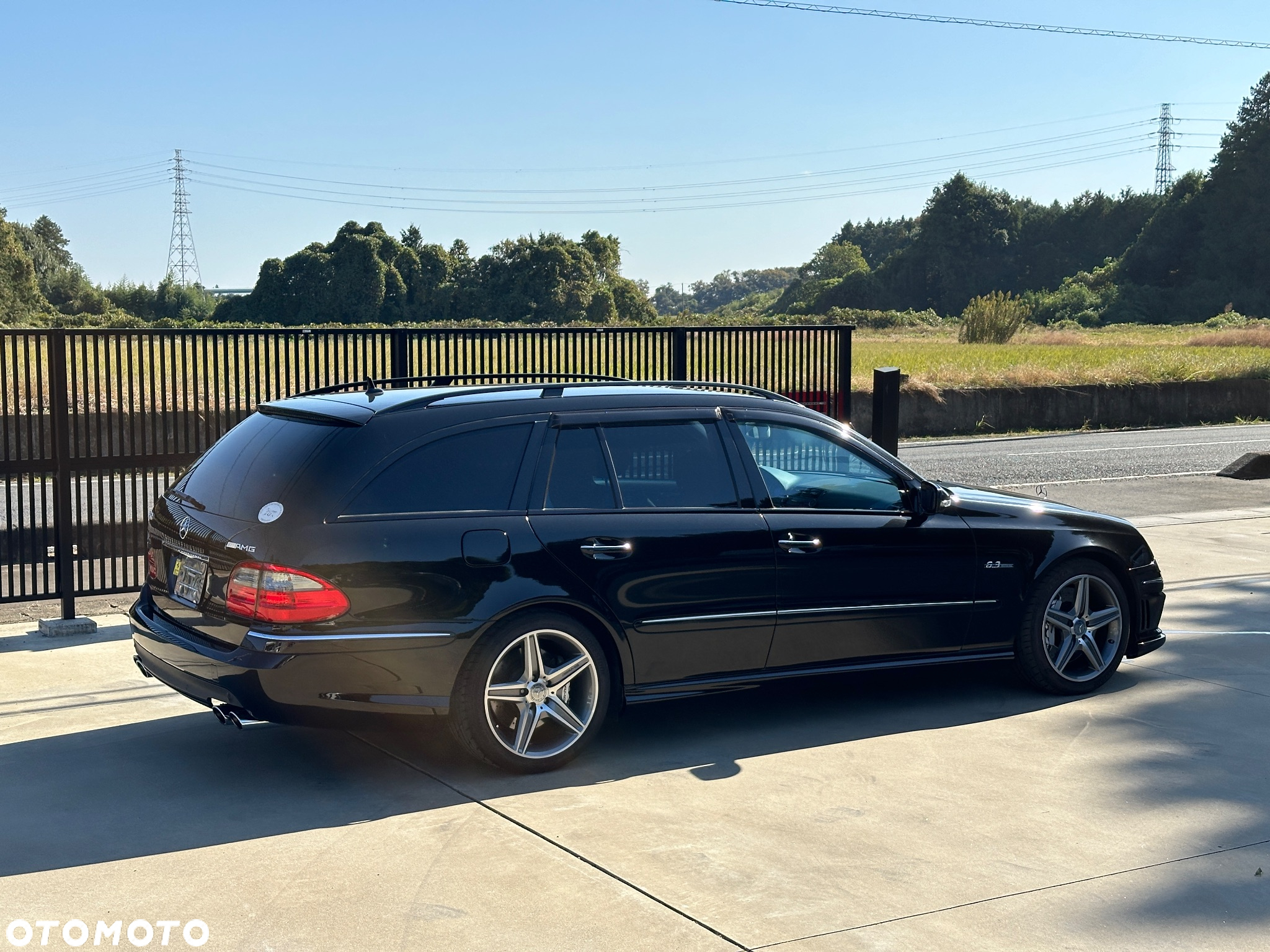 Mercedes-Benz Klasa E 63 AMG T 7G-TRONIC - 32