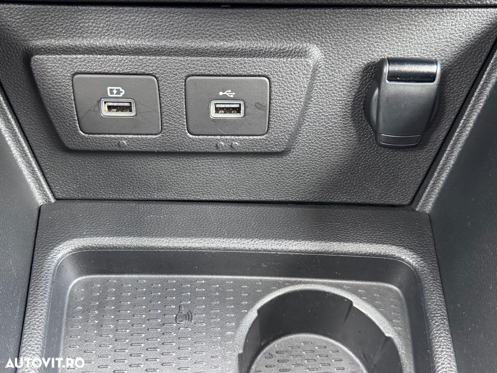 Dacia Duster TCe 90 Essential - 27