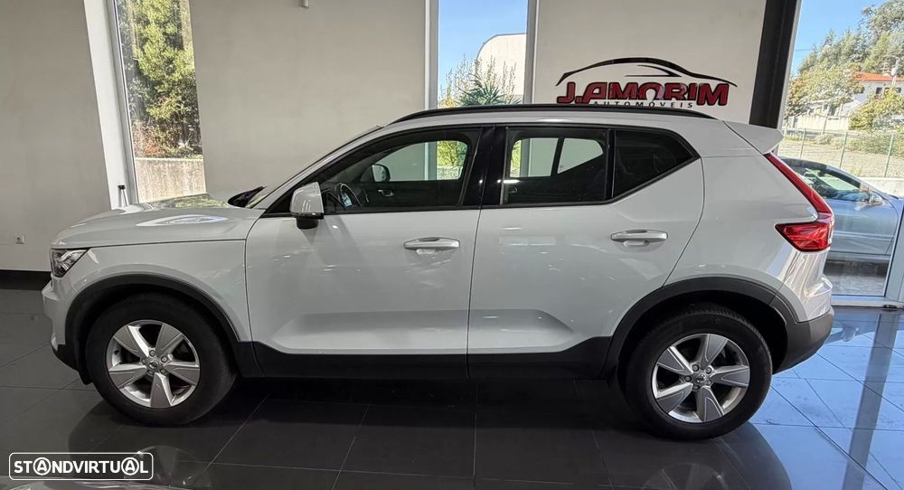 Volvo XC 40 1.5 T2 Momentum Core — photo 5