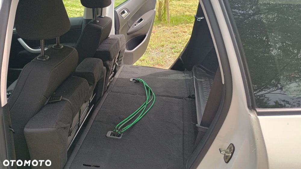 Peugeot 308 - 8