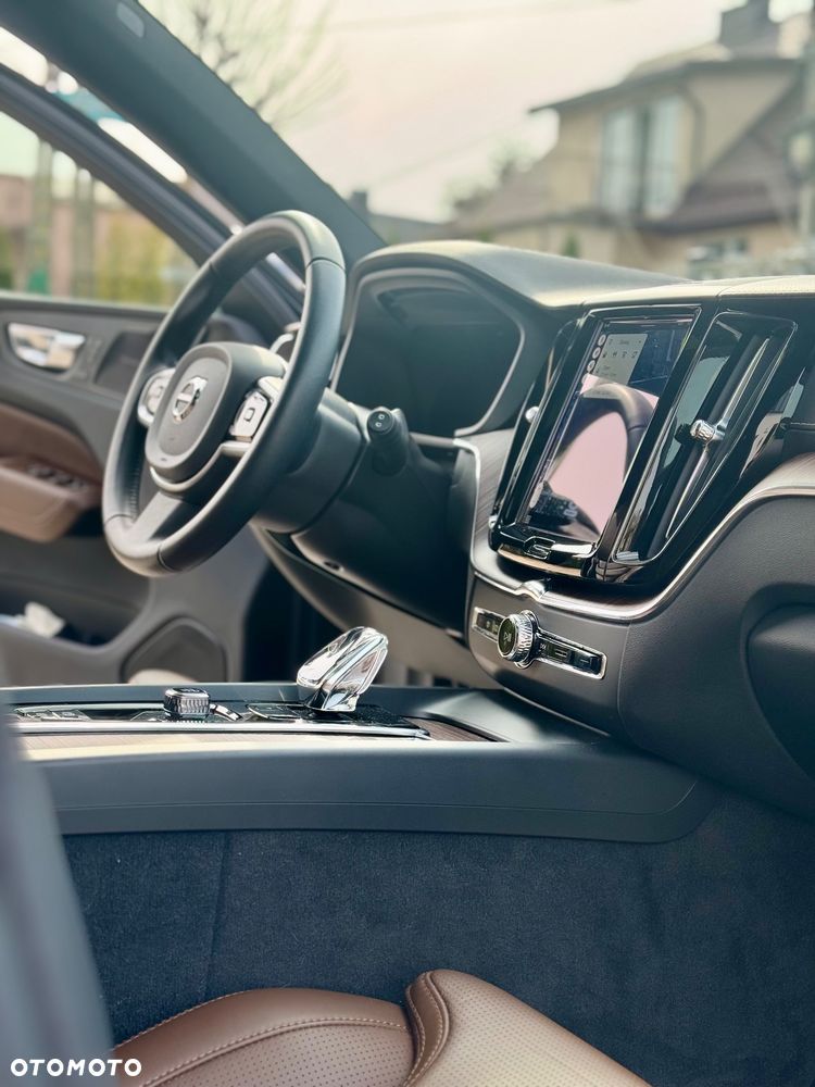 Volvo XC 60 B5 B AWD Inscription - 25