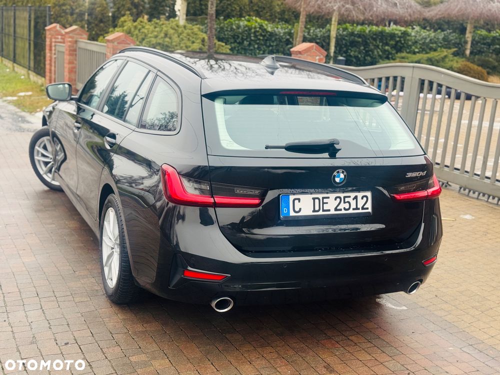 BMW Seria 3 320d Sport Line Shadow - 37