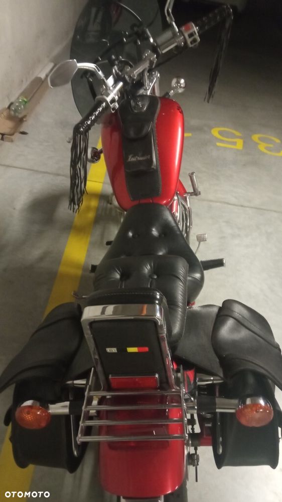 Suzuki Intruder - 13