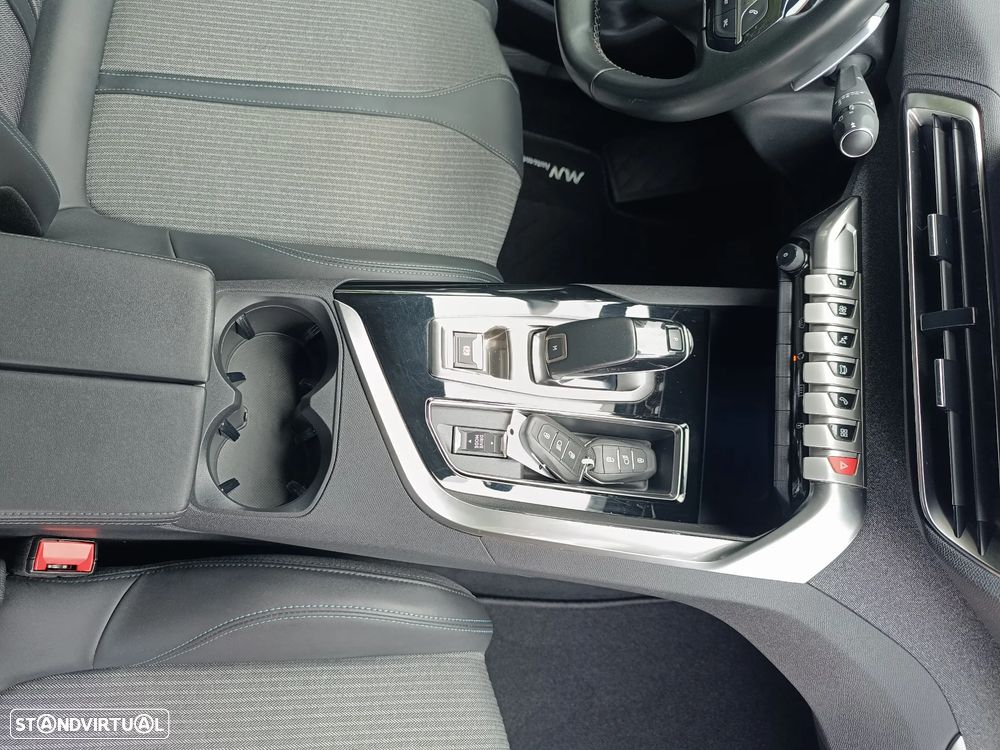 Peugeot 5008 PureTech 130 EAT8 Stop & Start Allure - 29