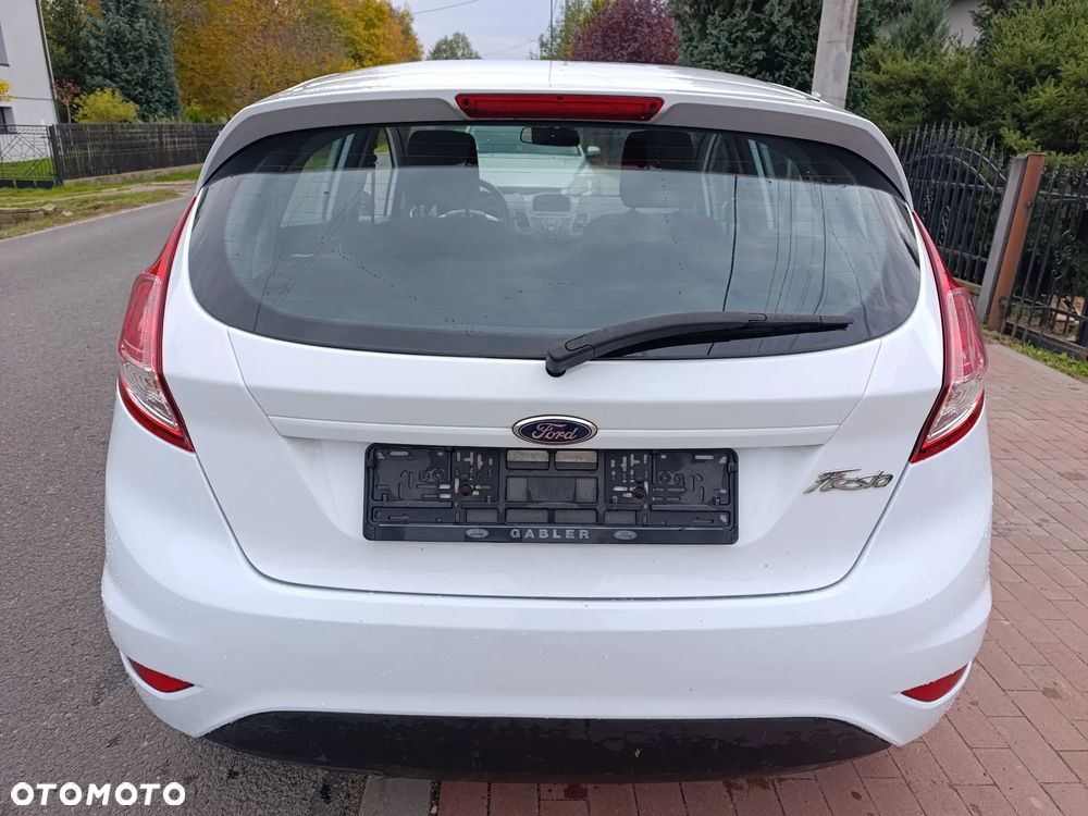 Ford Fiesta - 25