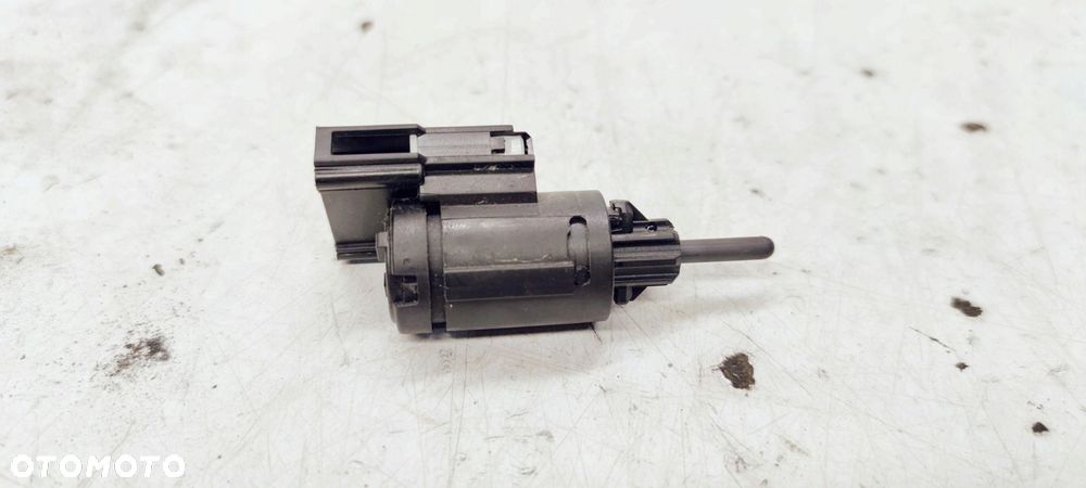 CZUJNIK HAMULCA STOP AUDI A3 A4 A5 A6 3B0945511C - 3