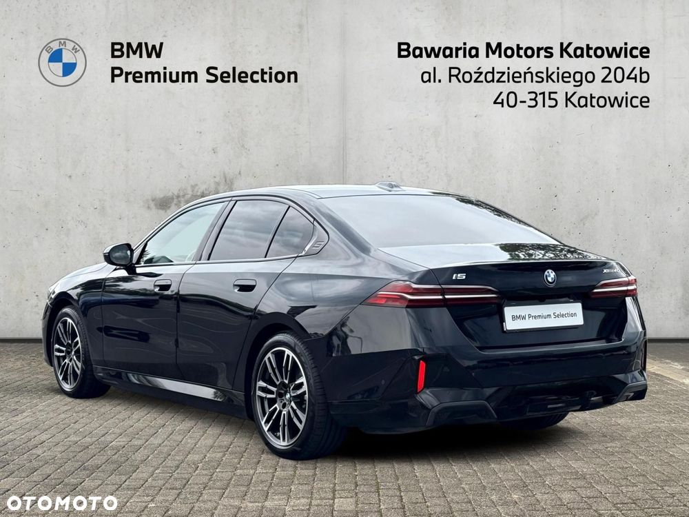 BMW i5 - 23